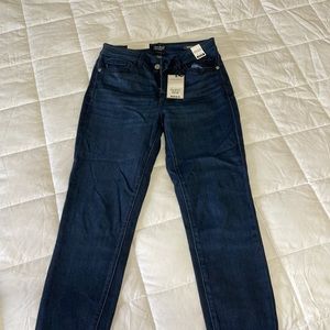 Judy Blue Mid Rise Size 7/28, Dark Wash, Skinny